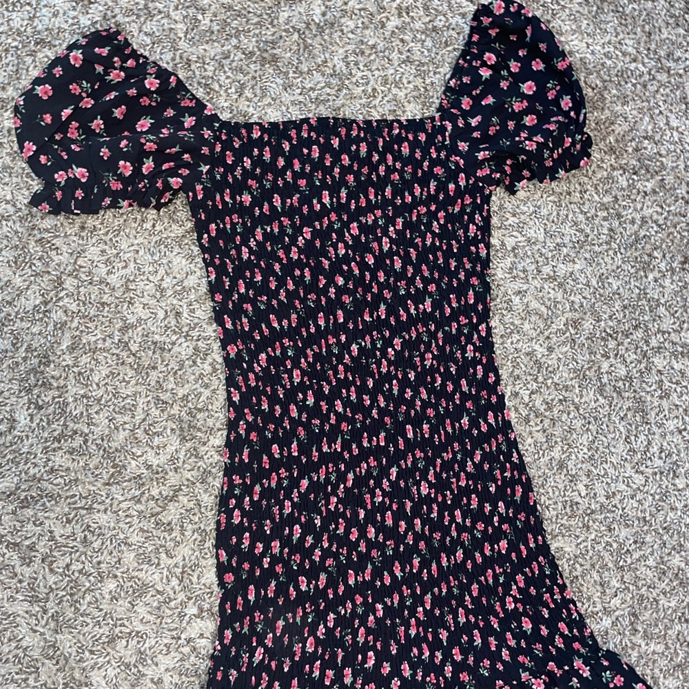 Perfect summer floral fitted dress - Picture 2 of 4